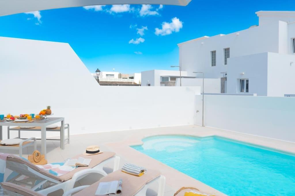פלאיה בלנקה Casa Lolalo - Modern Villa With Pool, 15Min Walk To Marina Rubicon מראה חיצוני תמונה