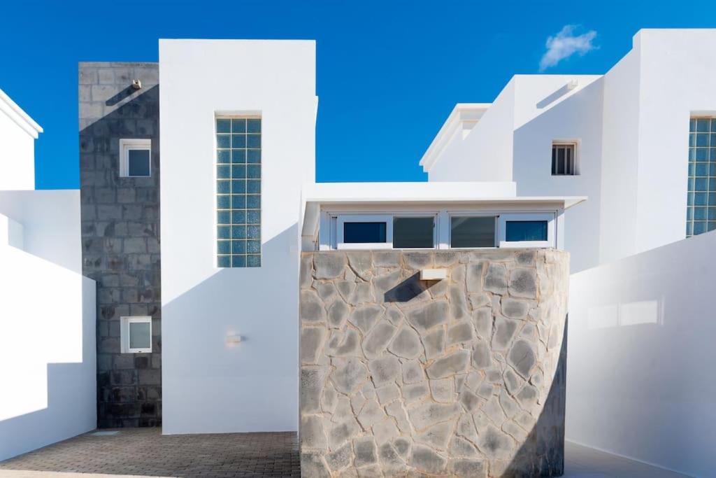 פלאיה בלנקה Casa Lolalo - Modern Villa With Pool, 15Min Walk To Marina Rubicon מראה חיצוני תמונה